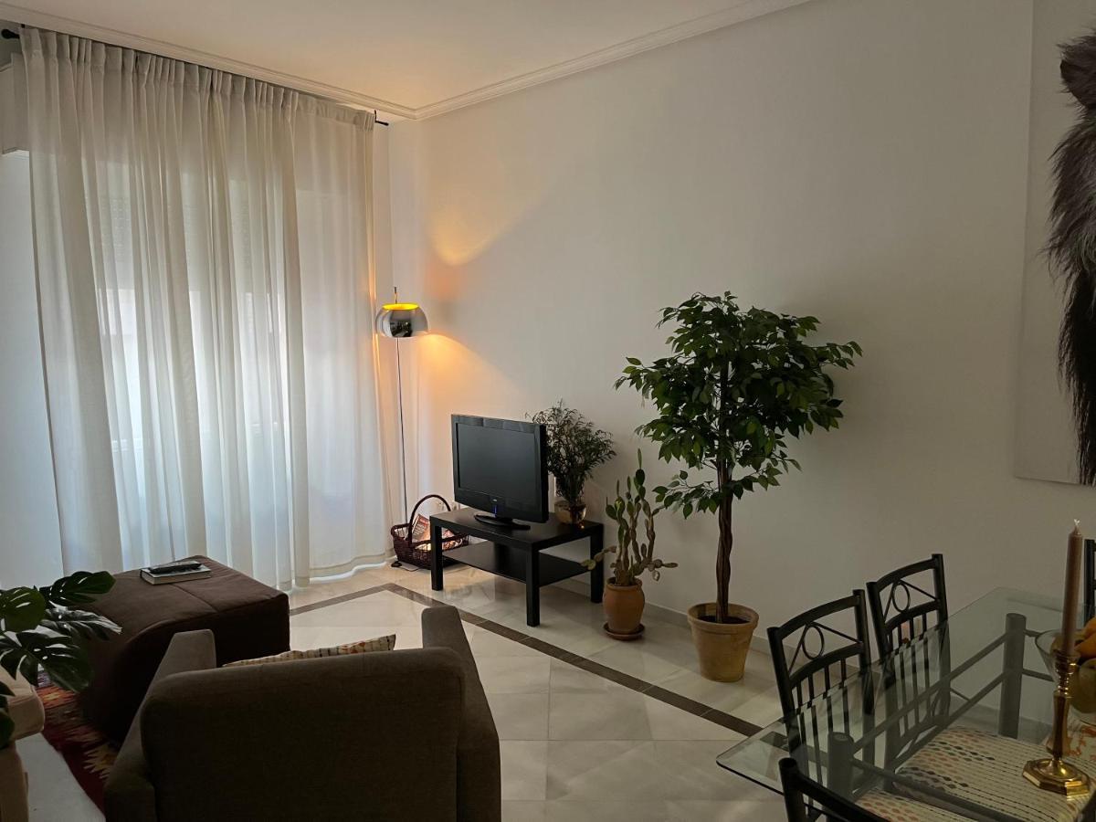 Very Nice Apartament. City Center. Private Parking Seville Luaran gambar